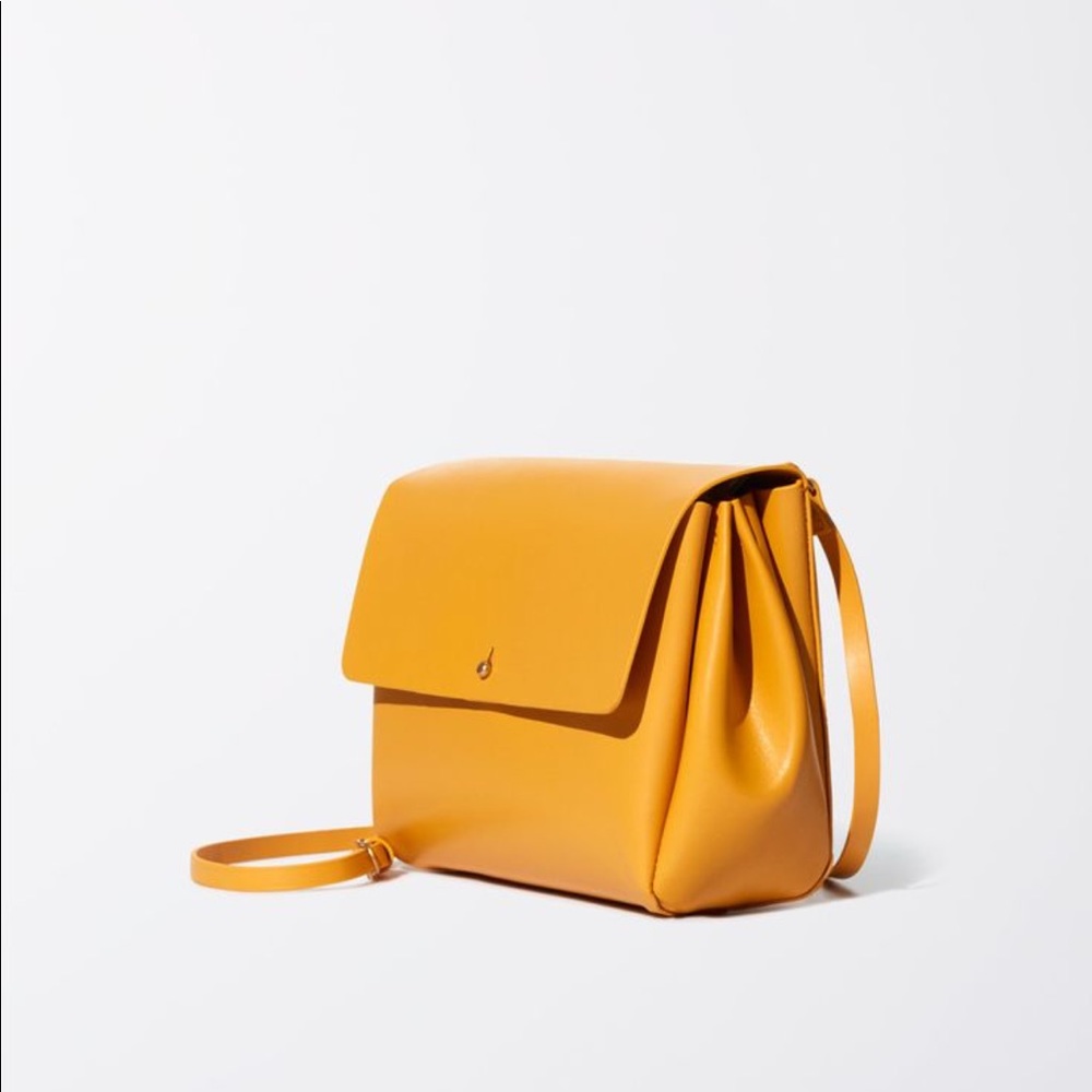 Aritzia Auxiliary Dalen Crossbody in Finch